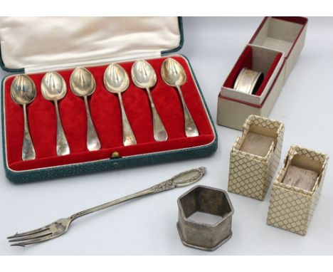 A small collection of silver to include; a case set of six "British Hall Marks" George V silver teaspoons, with varying assay