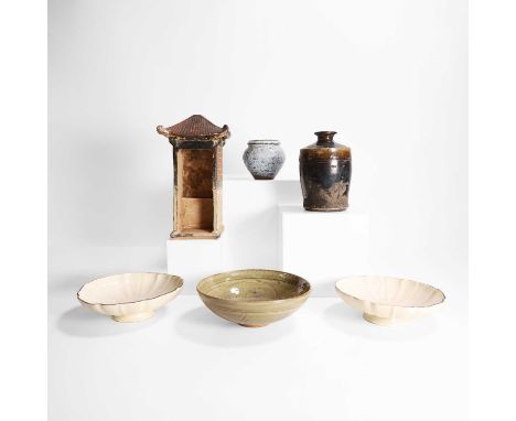 A collection of Chinese ceramics, Ming to Qing dynasties, comprising:a pair of Zhangzhou ware bowls, each of lobed form, cove