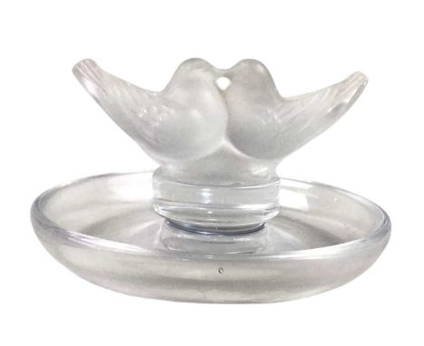LALIQUE PIN DISH, of circular form modelled with two birds, marked to base11cm diameter Slight nibble to the tail of one of t