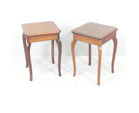 A pair of modern mahogany square-topped lamp tables, raised on cabriole legs. 29x42cm.
