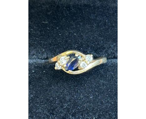 9ct Gold ring set with sapphire &amp; cz stones Size K 1.5g 