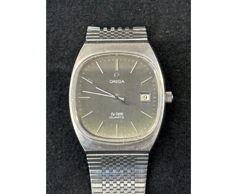 Omega De ville quartz gents wristwatch with date app at 3 o clock, black dial with silver batons. Very clean case, glass &amp