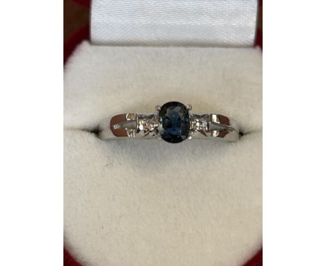 Silver &amp; sapphire ring 