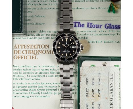 A RARE GENTLEMAN'S STAINLESS STEEL ROLEX OYSTER PERPETUAL DATE SUBMARINER BRACELET WATCH DATED 1984, REF. 16800 "TRANSITIONAL