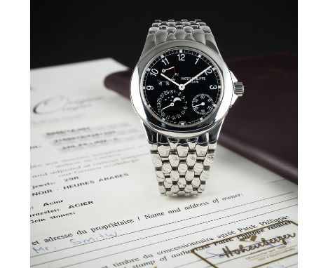 A FINE GENTLEMAN'S STAINLESS STEEL PATEK PHILIPPE MOONPHASE CALENDAR BRACELET WATCH DATED 2005, REF. 5085/1A-001 WITH ORIGINA