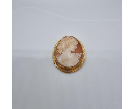 9ct gold cameo portrait brooch.   (B.P. 21% + VAT) 