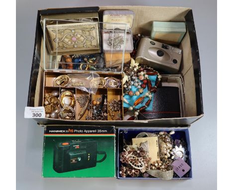 Box of oddments to include: costume jewellery, dress watch, miniature fans, vintage purse, fishing flies, cufflinks, hipflask