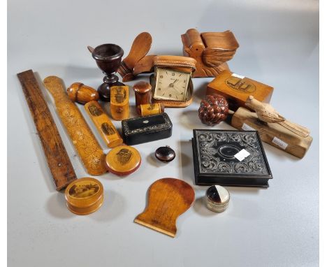 Box of assorted treen to include: Mauchline Ware sewing accessories, pin cushion, needle case etc. 19th century snuff box, go