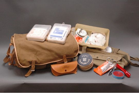 2 Vintage Fishing Bags Hardy Leatherette Reel Pouch Spools Of Auction Date
