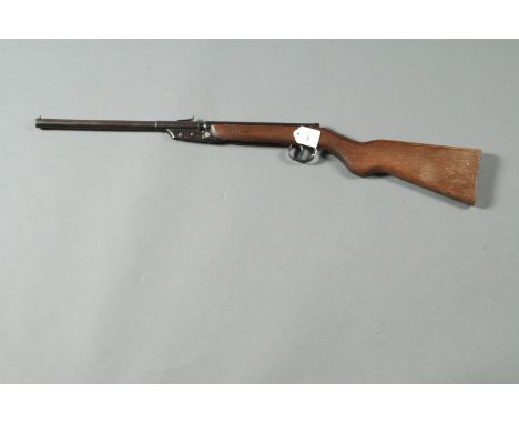 Diana Model 16 .177 air gun, break barrel, top cylinder marked "Diana Model 16, Made in Great Britain".  Length 83 cm.  Seria
