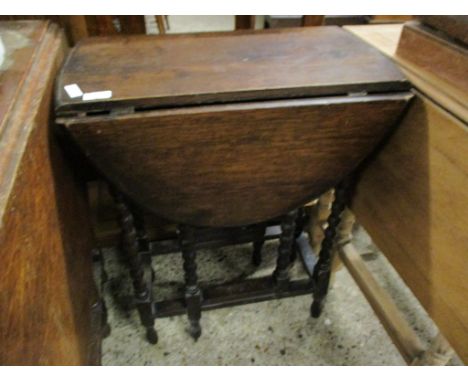OAK FORMED SMALL PROPORTION DROP LEAF GATE LEG TABLE ON BOBBIN TURNED LEGS