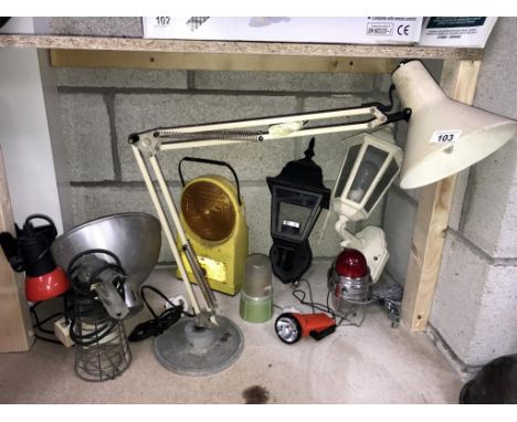 A good lot of lamps/lighting including a switched angle poise lamp