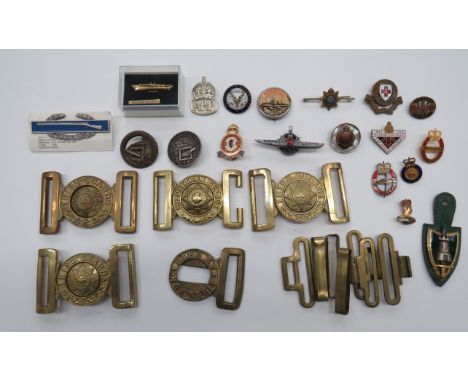 Small Selection of Belt Buckles and Various Badgesbuckles consist 3 x brass, Irish Guards, 2 piece buckles ... Brass, Coldstr