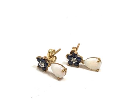 9ct gold opal &amp; sapphire stud earrings (1.2g)