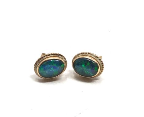 9ct gold opal stud earrings (1.4g)