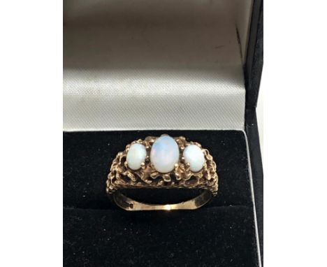 9ct gold opal ring weight 4g