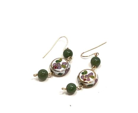 14ct gold hook nephrite and enamel drop earrings (5g)