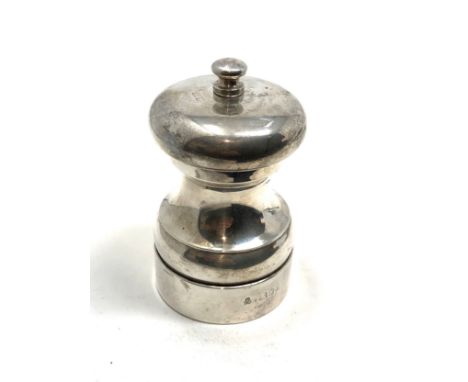 Large vintage silver pepper mill measures approx 6cm dia height 10.5g London silver hallmarks weight 227g