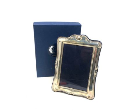 Vintage boxed cornells silver picture frame measures approx 20cm by 14.5cm