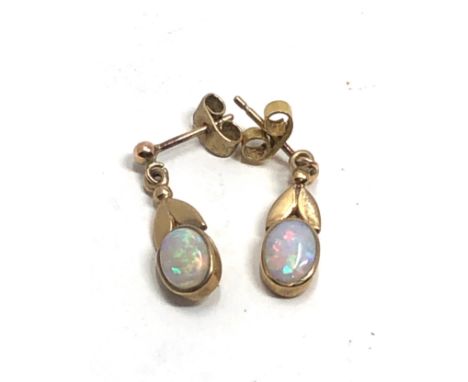 9ct gold vintage opal  earrings (1.8g)