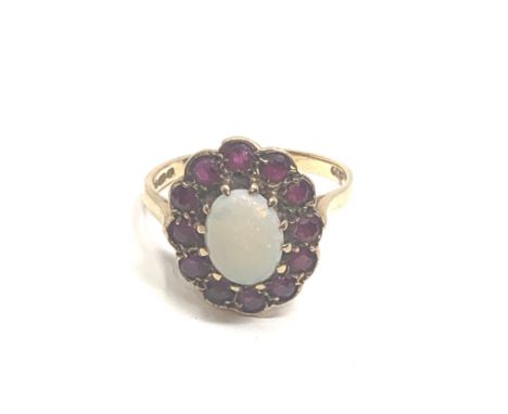 9ct gold opal &amp; ruby ring (3.7g)