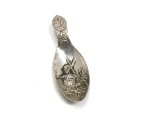 Antique Dutch silver tea caddy spoon 