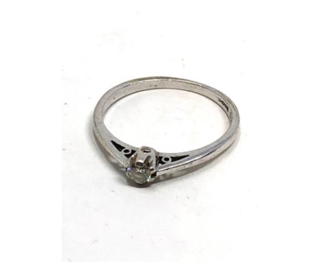 9ct white gold diamond ring (1.9g)