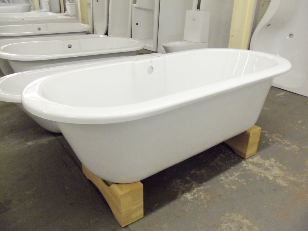 1700x800 Double ended roll top bath with wooden cradles RRP £1400