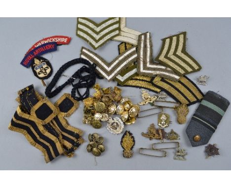 A BOX CONTAINING A SMALL ACCUMULATION OF BRITISH MILITARY, to include uniform buttons from North Staffs Reg't, Royal Scots Re