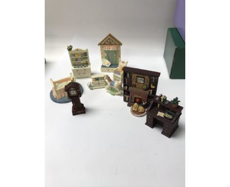 Eight boxes of miniature ceramic household furniture items from Victorian collections (the photo is not exhaustive).