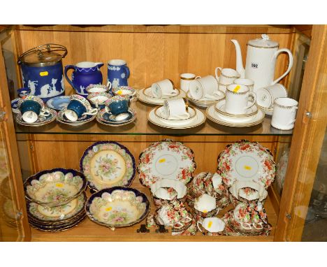 A QUANTITY OF TEA, COFFEE AND DESSERT WARES ETC, to include Royal Worcester 'Parrot', Crown Staffordshire part coffee set, We