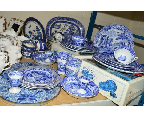 A COLLECTION OF BLUE AND WHITE CERAMICS, to include Booth's 'Real Old Willow' and Spode 'Italian', including two boxed five p