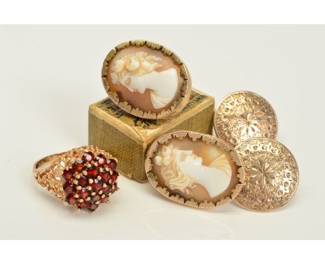 A MISCELLANEOUS JEWELLERY COLLECTION, to include a 9ct large garnet cluster ring, ring size N1/2, a pair of oval shell cameo 