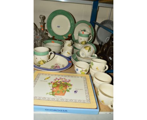 WEDGWOOD 'SARAH'S GARDEN' PART DINNER SERVICE to include cups, saucers, bowls, side plates, dinner plates etc (over fifty pie