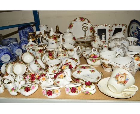 ROYAL ALBERT 'OLD COUNTRY ROSES' to include lamp, telephone, teapot, clock, cake plate, gravy boat, cups, saucers, trinkets e