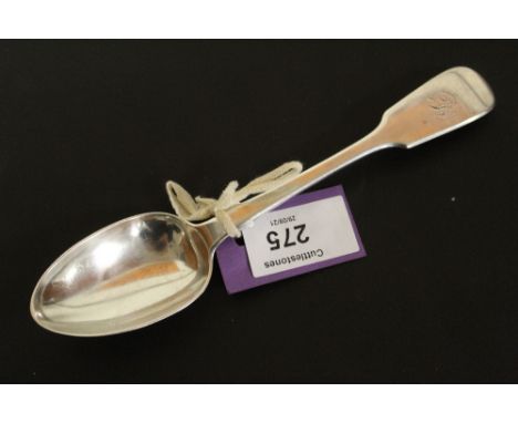 A HALLMARKED SILVER FIDDLE PATTERN TABLE SPOON, MAKERS MARK GA, LONDON 1855, APPROX WEIGHT 57.8 G