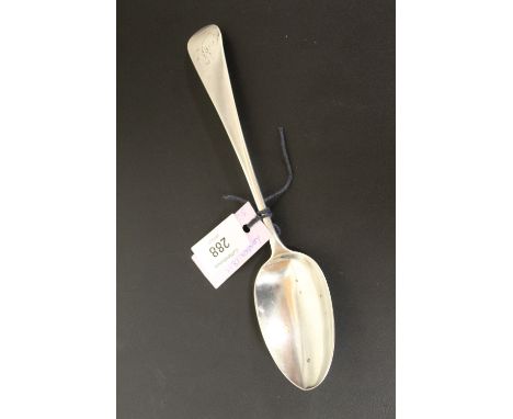 A HALLMARKED SILVER OLD ENGLISH PATTERN TABLE SPOON, LONDON 1811, APPROX WEIGHT 64.8 G