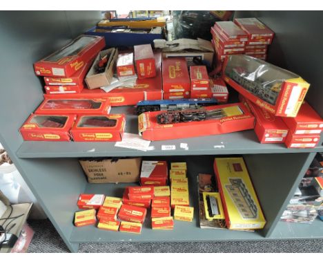 Two shelves of Triang Hornby 00 gauge including R251 0-6-0 Loco &amp; Tender 3775, 4-2-2 Lord of Isles Loco &amp; Tender, Pul