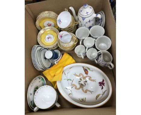 A box containing a Spode Copelands China "Ruskin" pattern floral spray, yellow banded and gilt decorated part tea set compris