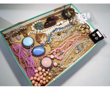Vintage costume Jewellery - a quantity of good quality vintage costume jewellery to include earrings with matching necklaces,