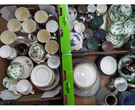 A mixed lot of ceramics to include Spode, Royal Worcester, Asian ceramics, Wedgwood and similar (3)