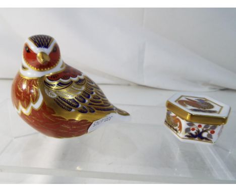 Royal Crown Derby - a Royal Crown Derby ceramic paperweight in the form of a chaffinch with gold stopper along with a Royal C