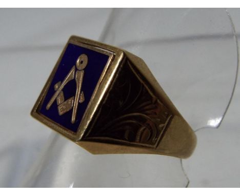 A 9 carat hallmarked gold and blue enamel Masonic reversable ring size S, approximate weight 5.85 gm - Est £