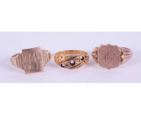 Three rings to include a 9ct rose gold signet ring, 5.23gm, size Q 1/2 to R, a 9ct yellow gold signet ring. 4.00gm, size R 1/
