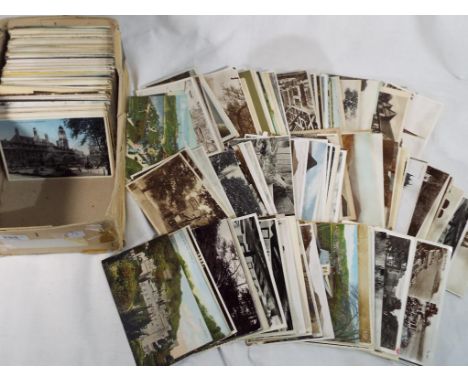 Deltiology - a collection in excess of 500 early-mid period UK topographical and subjects to include castles, art, etc - Est 