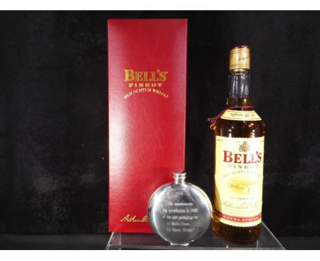 Bell’s Finest Extra Special bottle 70cl 40%ABV Boxed to commemorate new packaging 1992 with pewter flask Est £20 - £40 