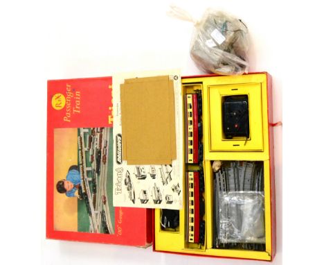 Triang OO Gauge R1X Passenger Train Set consisting of 4-6-2 Princess Elizabeth locomotive BR 46201 and two BR coaches (genera