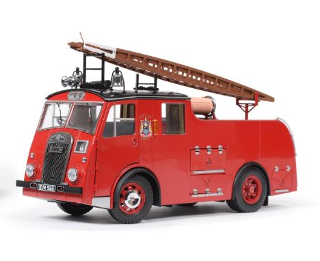 Original Classics Dennis F8 Fire Engine 1:18 Scale highly detailed diecast model, with original packaging and leaflets (E) 