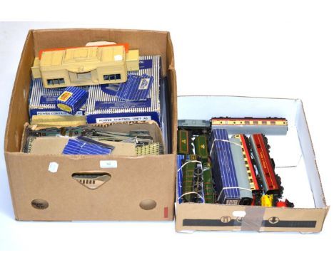 Hornby Dublo 3 Rail Locomotives And Rolling Stock including Silver King (locomotive only has box, F) Duchess of Montrose and 