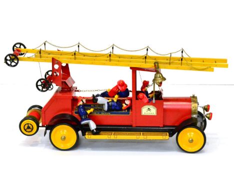 Nurnberger Blechspielwaren (NBN) Fire Engine with seven composition figures, two piece wooden ladder and working bell 18'', 4
